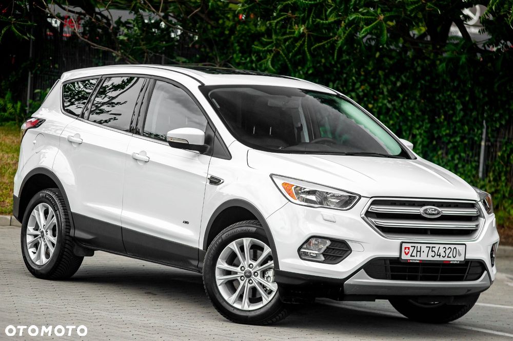 Ford Kuga 1.5 EcoBoost 4x4 Titanium - 3