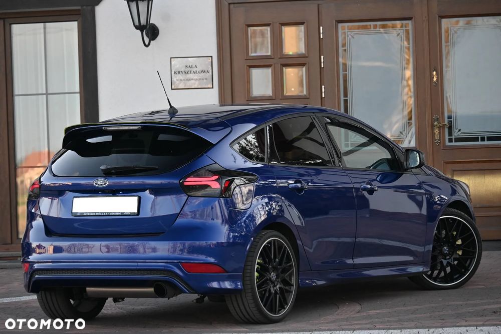 Ford Focus SW 1.5 EcoBoost S&S ST-LINE - 21