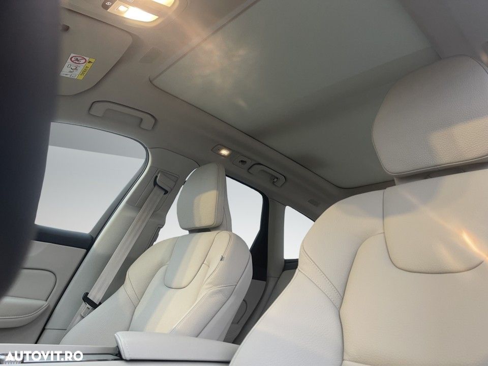 Volvo XC 60 T8 AWD AT PHEV Plus Bright - 17