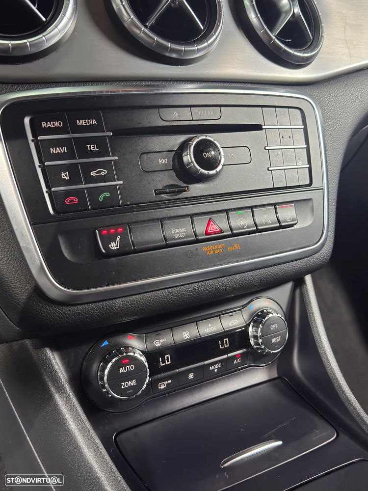 Mercedes-Benz CLA 220 d Shooting Brake AMG Line Aut. - 17