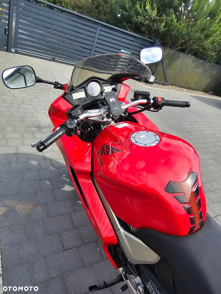 Honda VFR - 9