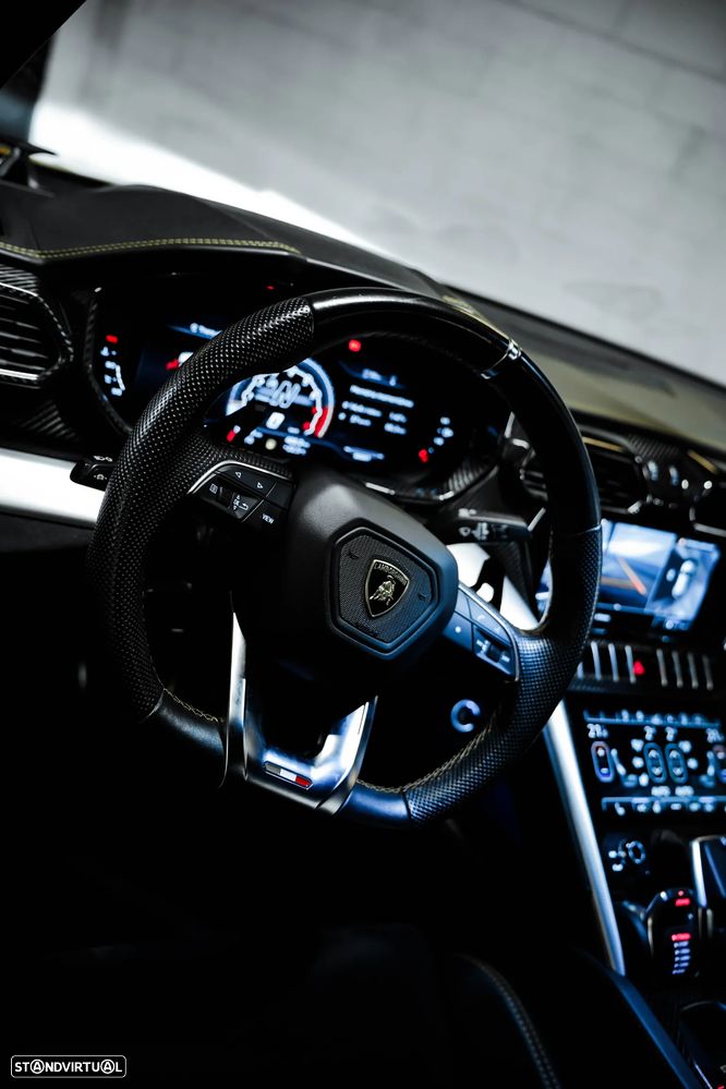 Lamborghini Urus - 18