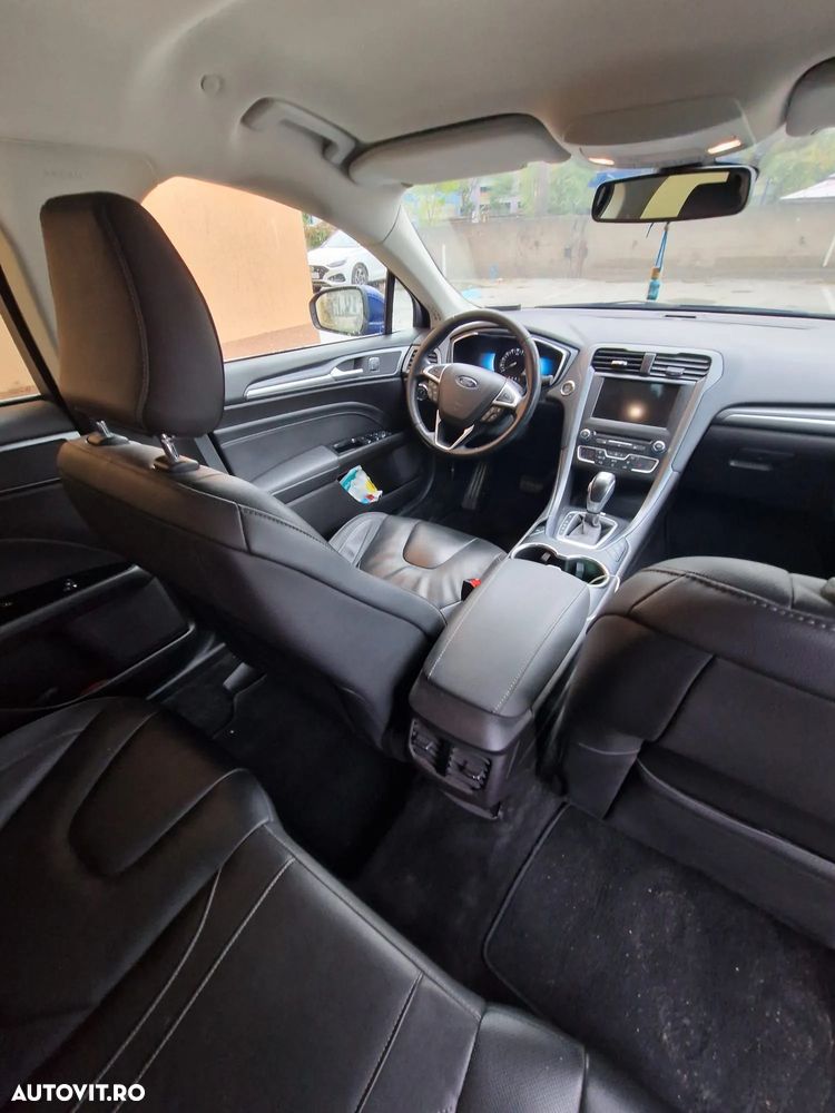 Ford Mondeo 2.0 HEV Titanium - 14