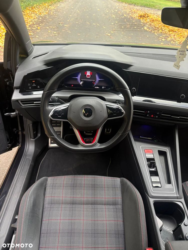 Volkswagen Golf - 14