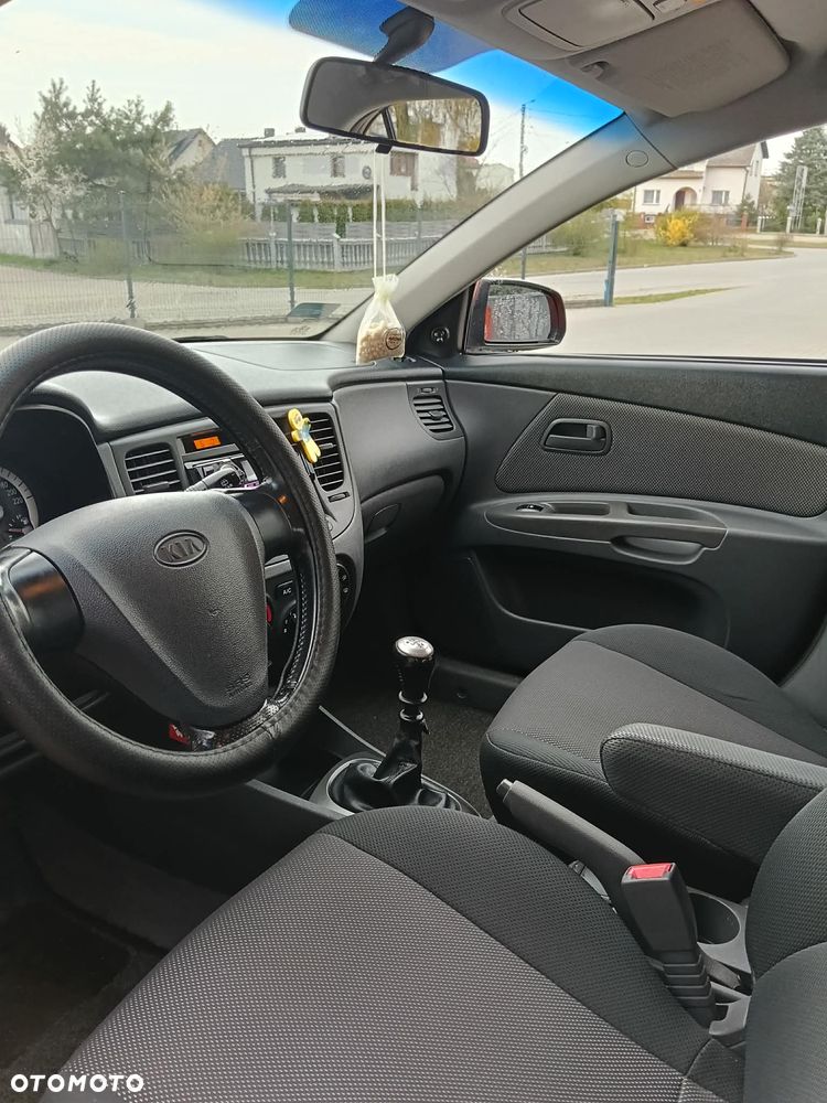 Kia Rio 1.5 CRDi City - 6