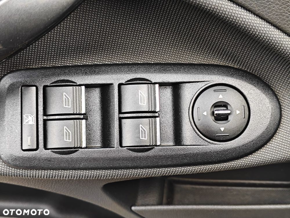 Ford Kuga 2.0 TDCi 4x4 Titanium - 27