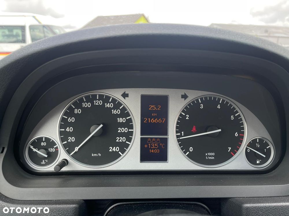 Mercedes-Benz Klasa B 200 - 9
