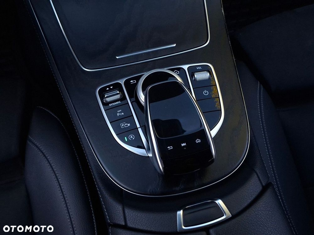 Mercedes-Benz Klasa E 220 d AMG - 24