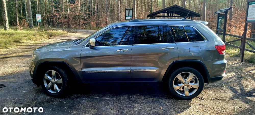 Jeep Grand Cherokee - 13