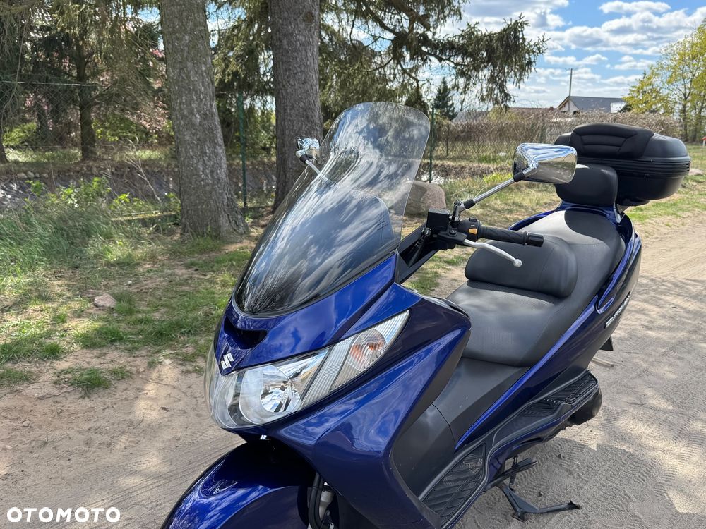Suzuki Burgman - 9