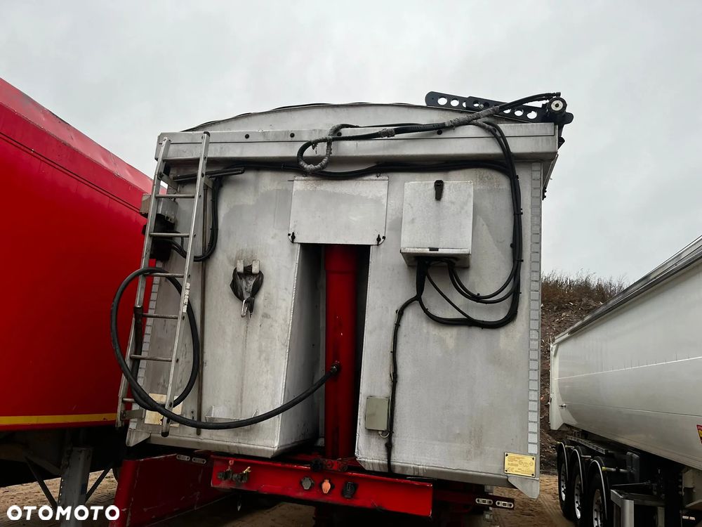 Mercedes Benz 3STT 63P3 - 6