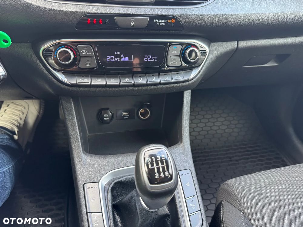 Hyundai i30 1.5 DPI Comfort - 16