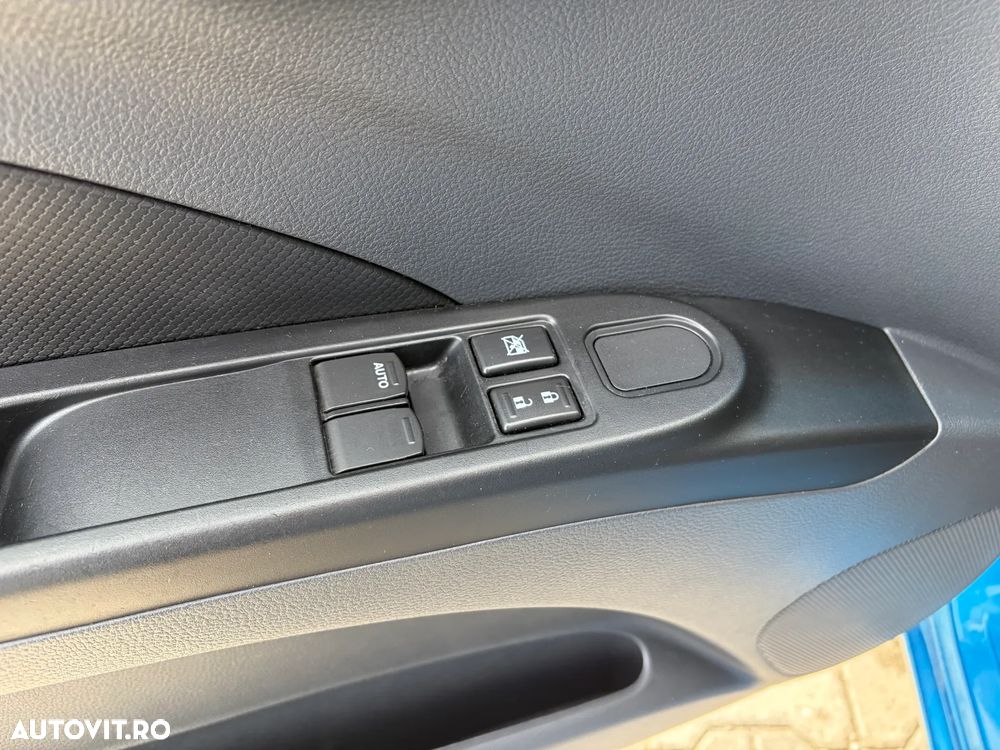 Suzuki Celerio 1.0 GL - 15