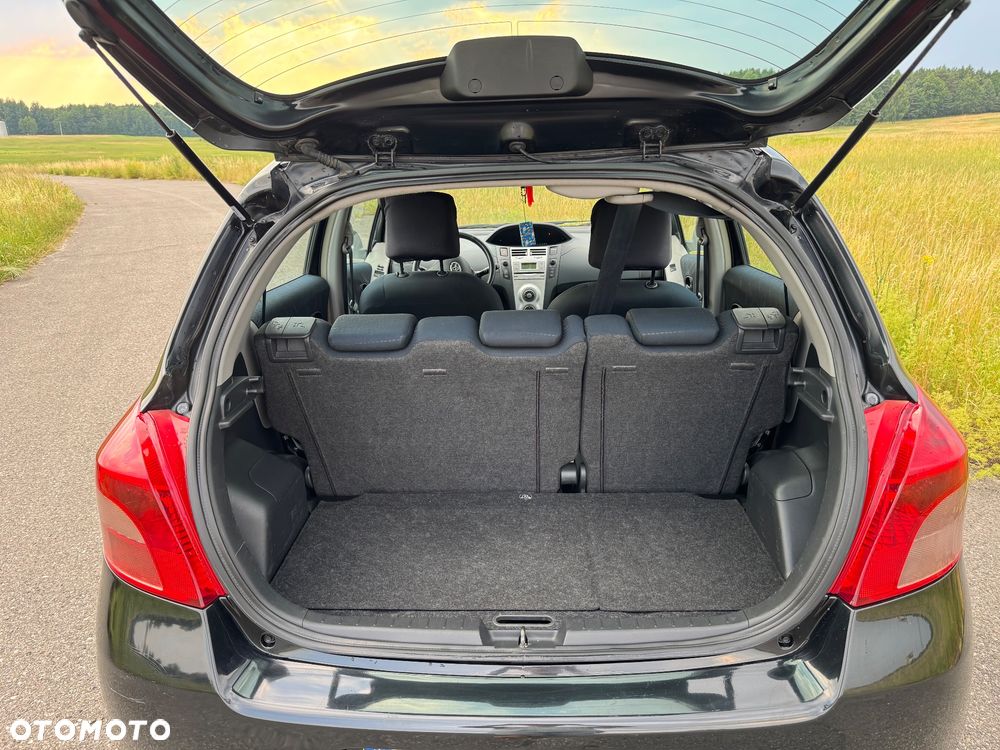 Toyota Yaris - 7