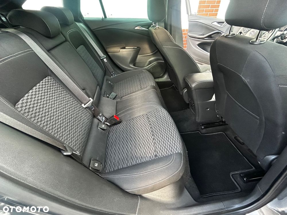 Opel Astra 1.4 T Dynamic - 17