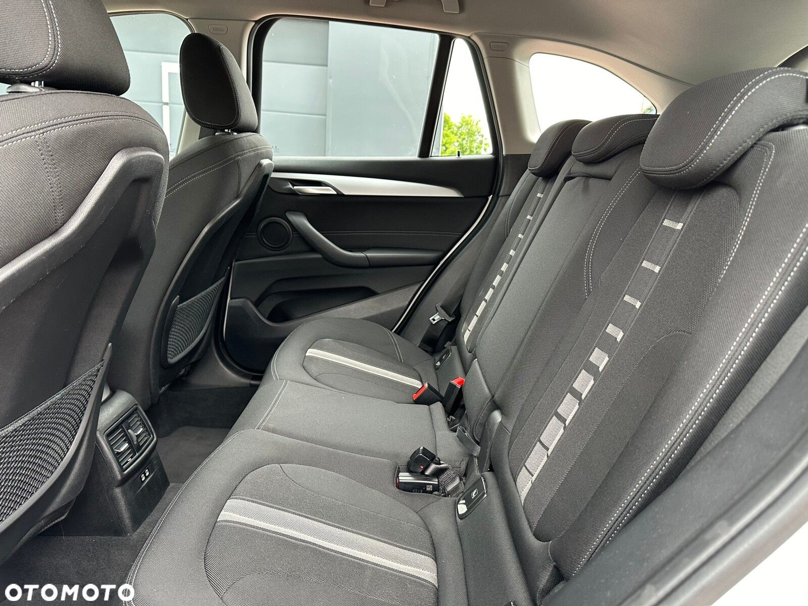 BMW X1 xDrive20d Advantage - 34