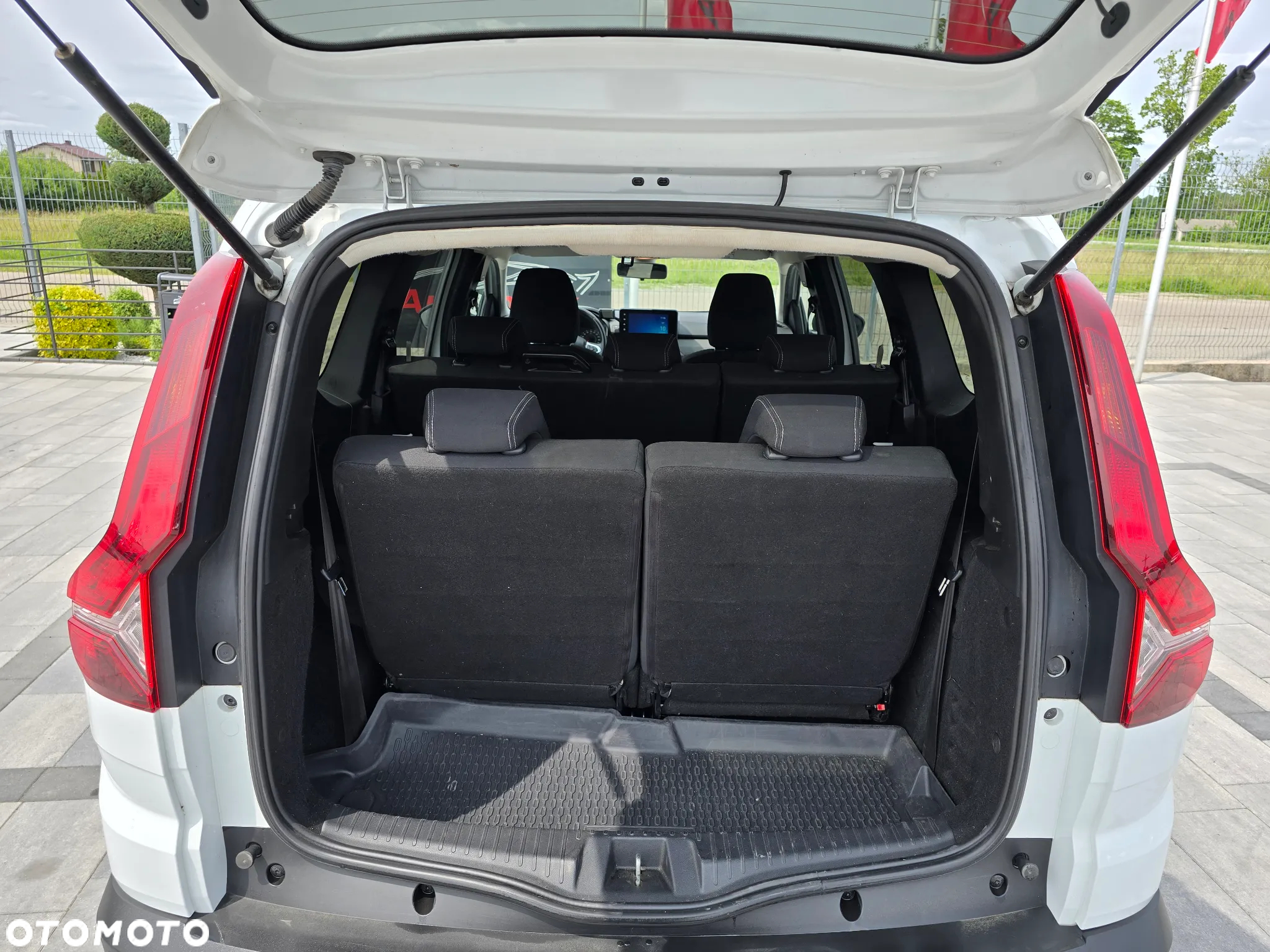 Dacia Jogger 1.0 TCe SL Extreme 7os - 27