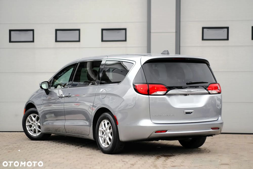 Chrysler Pacifica - 13