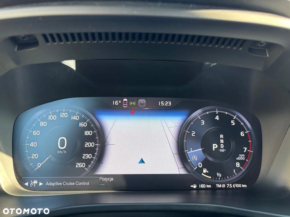 Volvo XC 40 T2 Plus Dark - 21
