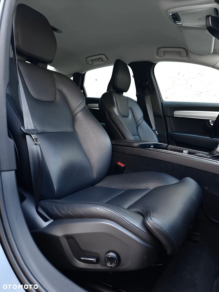 Volvo S90 D4 Momentum Pro - 12