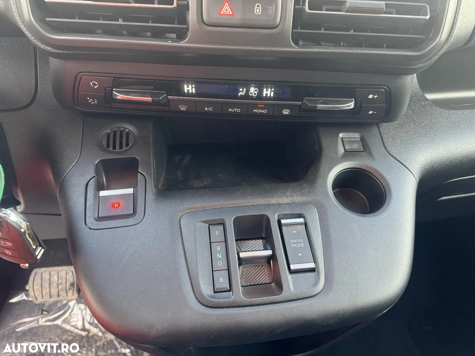 Peugeot E-PARTNER L2H1 Mid-High Grade 50kw/h AT - 9