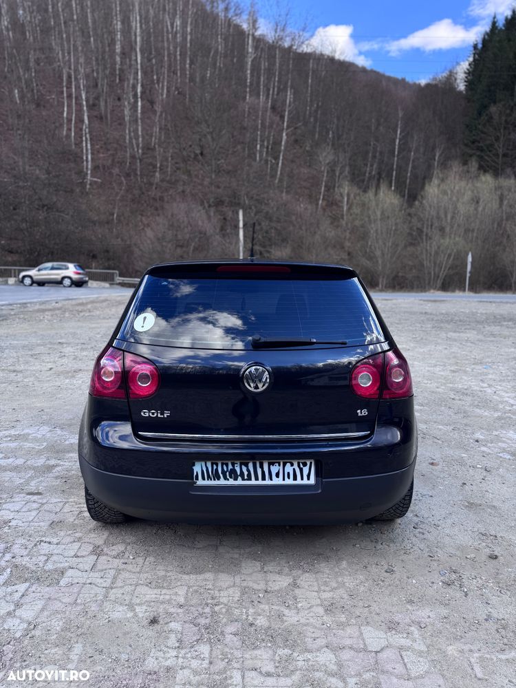 Volkswagen Golf - 3