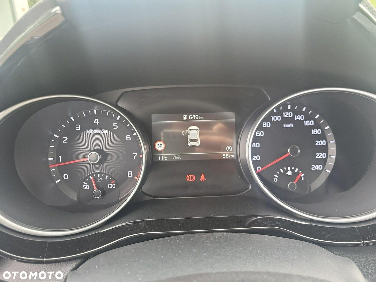 Kia XCeed - 13