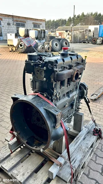 SILNIK PERKINS 1104A - 2