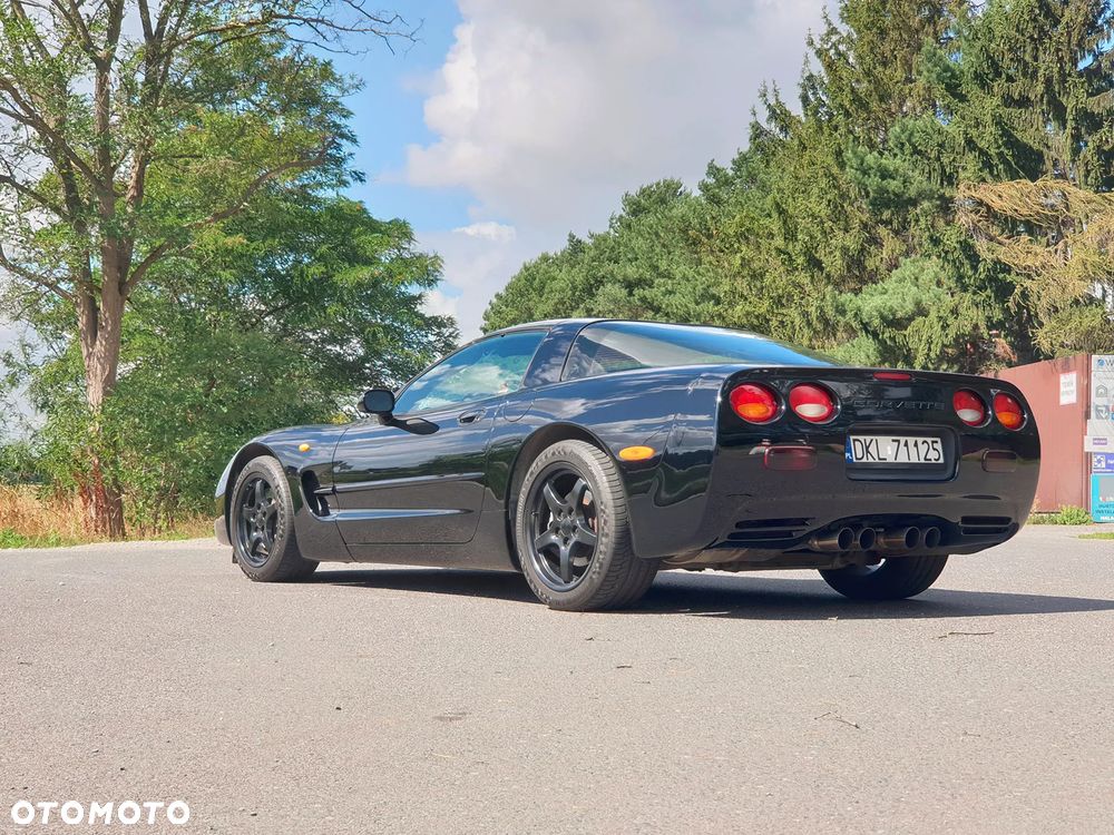 Chevrolet Corvette - 2