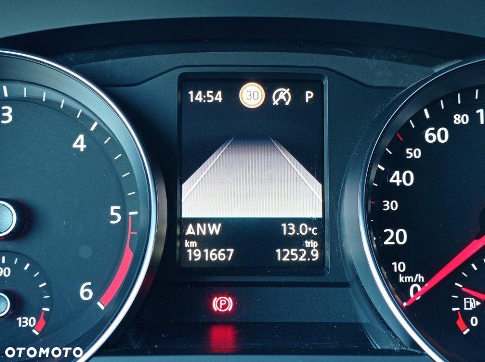 Volkswagen Passat - 24