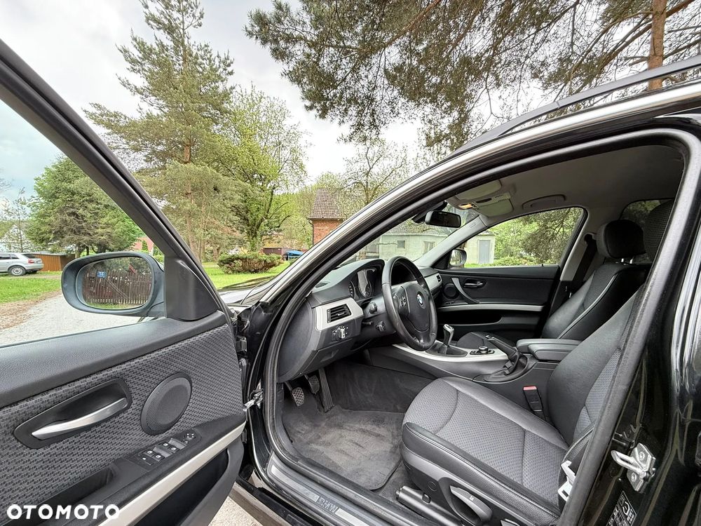 BMW Seria 3 330d - 14