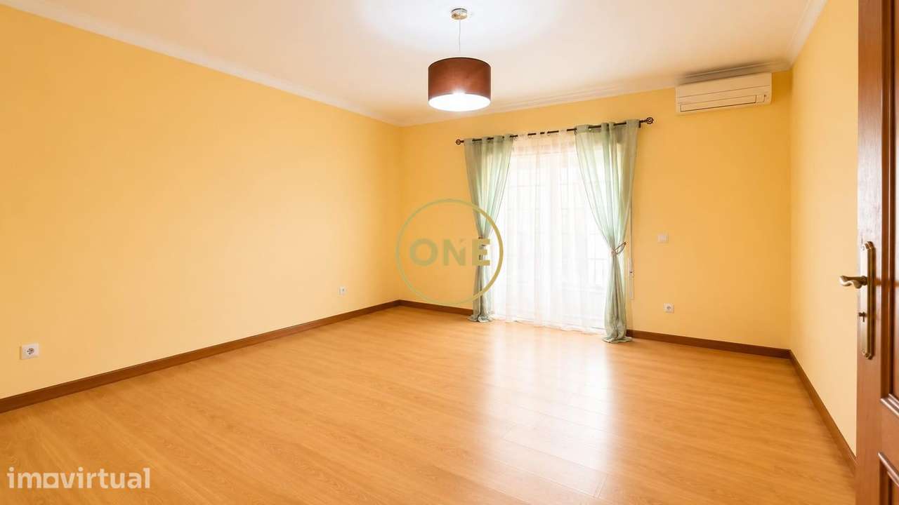Excelente Moradia T5 na Golegã – Conforto, Espaço e Eficiência Energét - Grande imagem: 4/48
