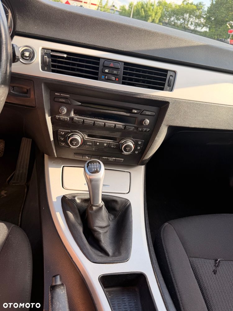 BMW Seria 3 320d DPF - 6
