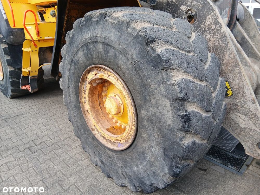 Volvo L180H ŁADOWARKA KOŁOWA - 40