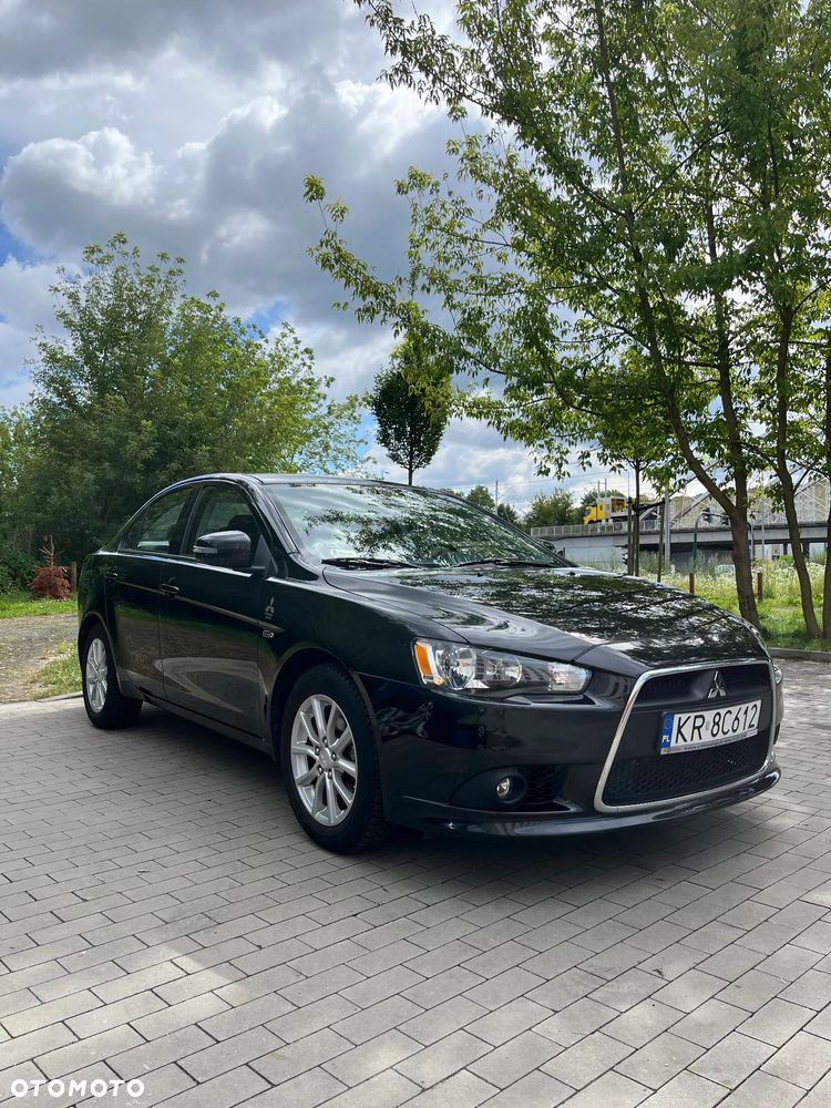 Mitsubishi Lancer 1.6 Invite - 1