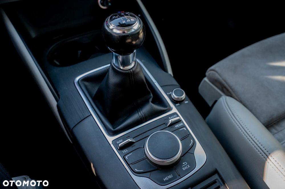 Audi A3 Sportback 1.6 TDI (clean diesel) S line Sportpaket - 9
