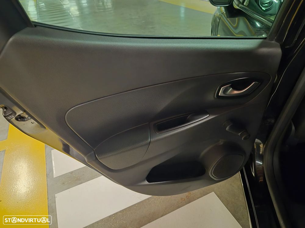 Renault Clio 0.9 TCE Limited - 32