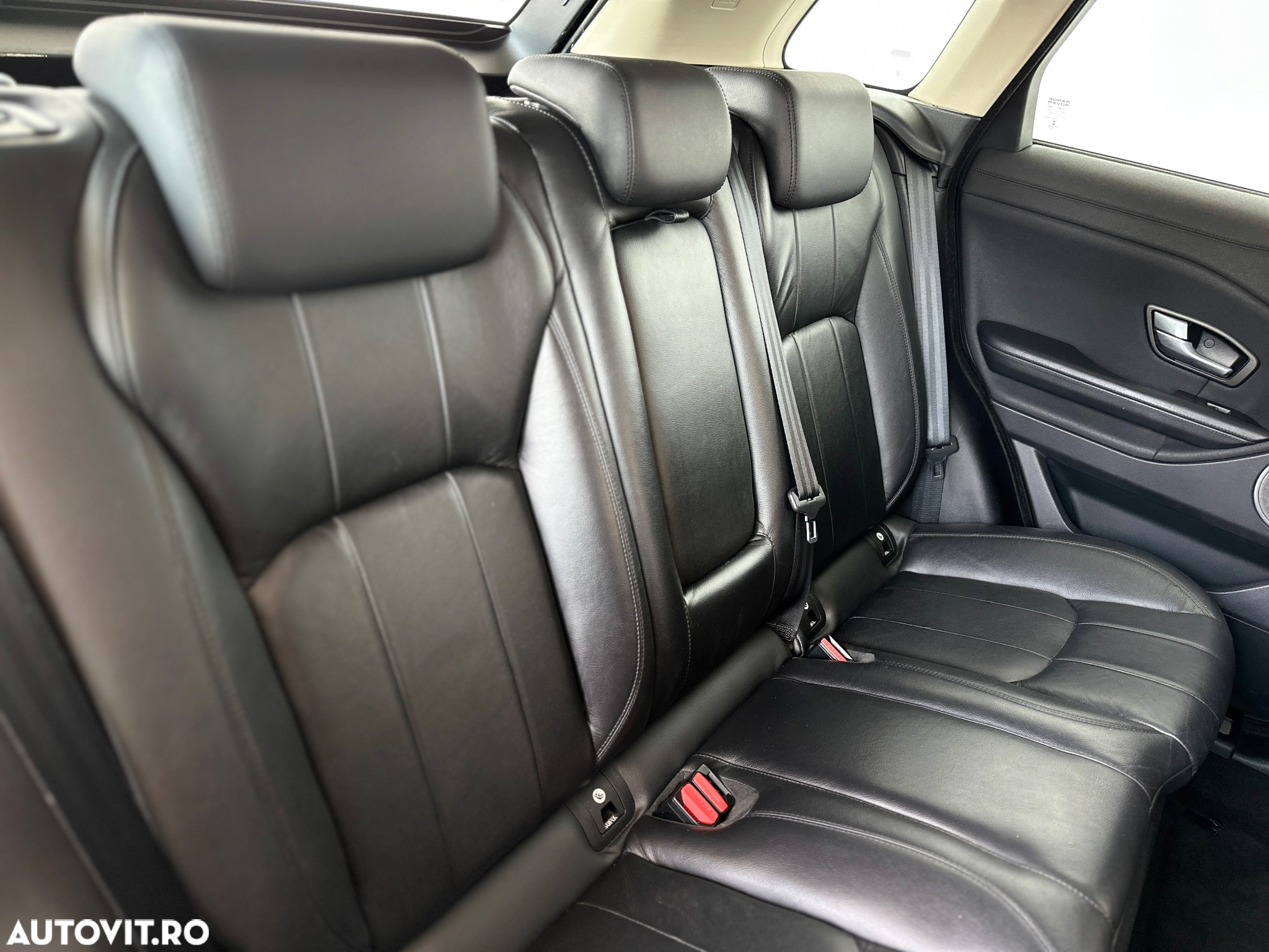 Land Rover Range Rover Evoque 2.0 D150 R-Dynamic SE - 30