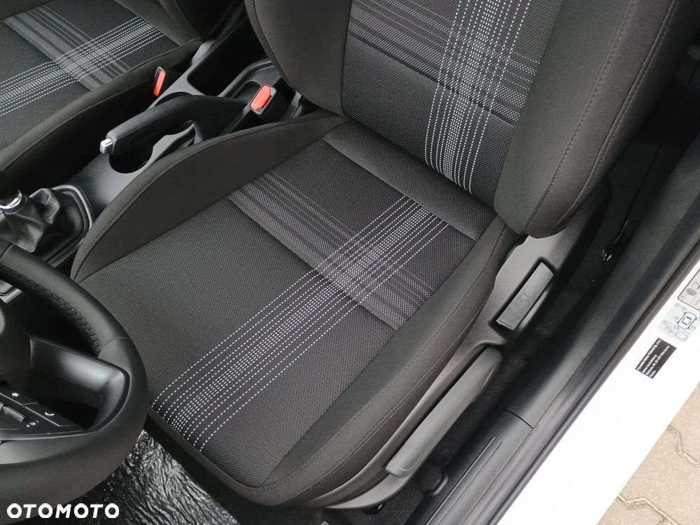 Hyundai i20 1.2 Modern - 12