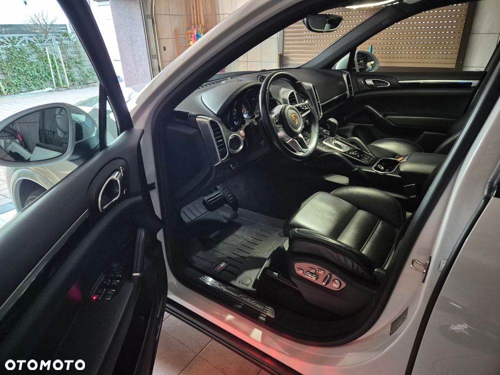 Porsche Cayenne Platinum Edition - 6