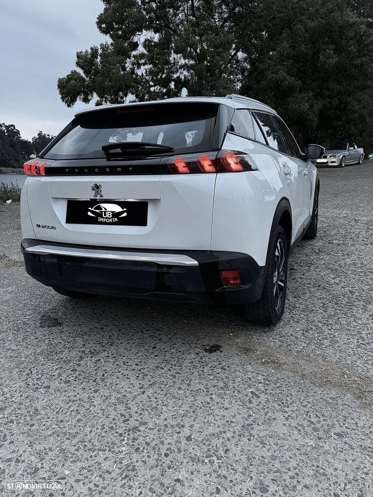 Peugeot e-2008 Allure Pack - 4