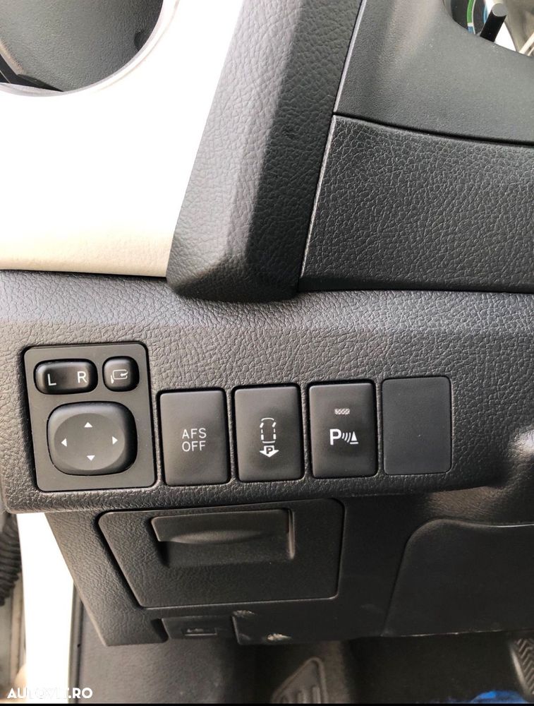 Toyota Auris 1.8 VVT-i Hybrid Automatik Touring Sports Executive - 13