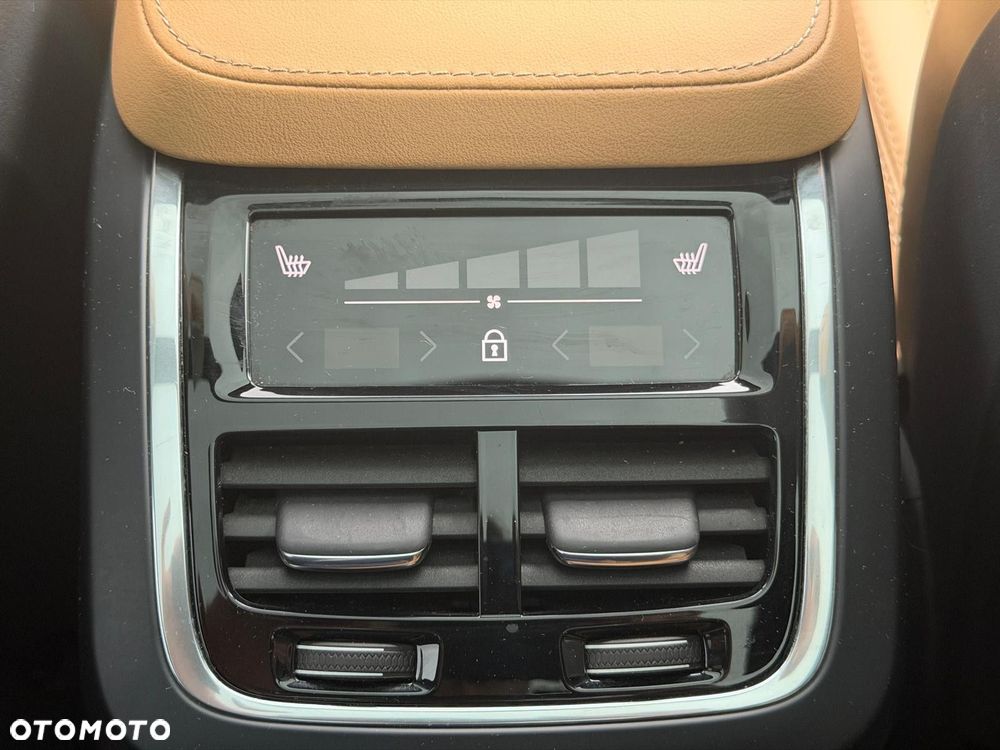 Volvo XC 90 - 33