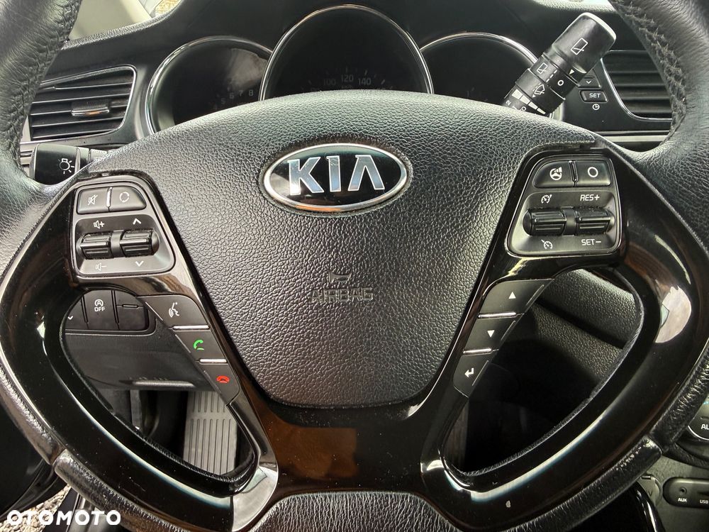 Kia Ceed 1.6 GDI Dream Team Edition - 11