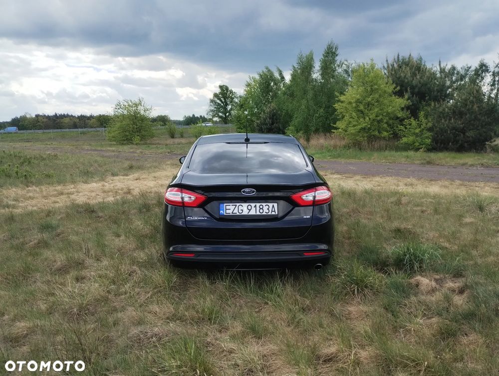 Ford Fusion - 13