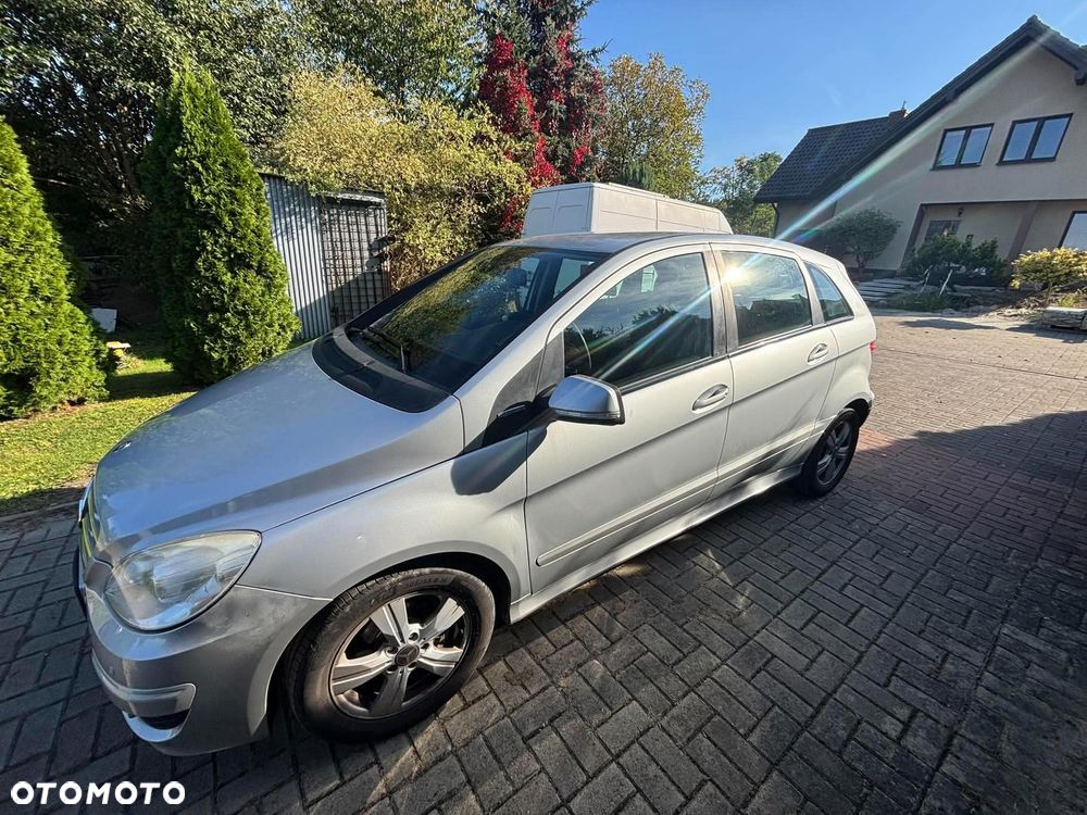 Mercedes-Benz B-Class 2009 photo 4