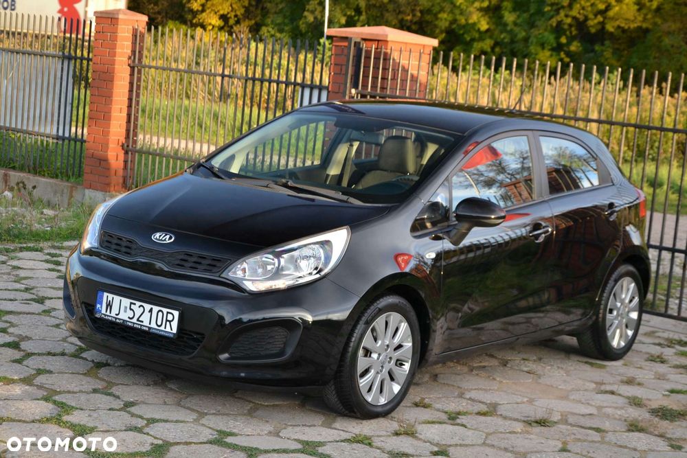 Kia Rio 1.2 Dream Team Edition - 3