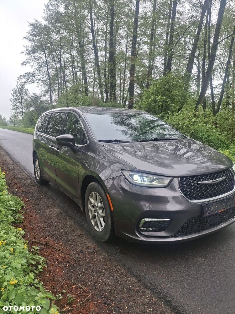 Chrysler Pacifica - 3