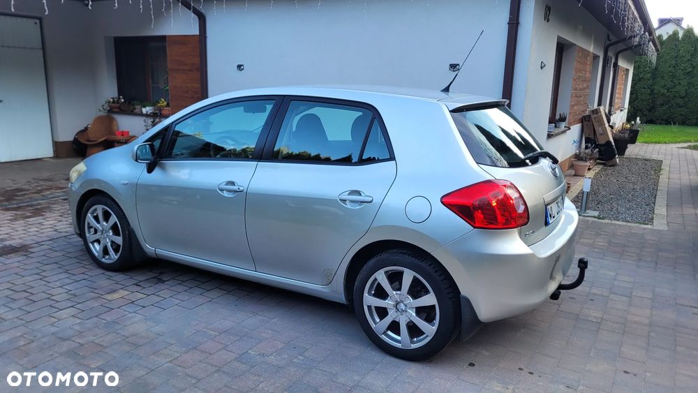 Toyota Auris 2.0 D-4D Edition - 4