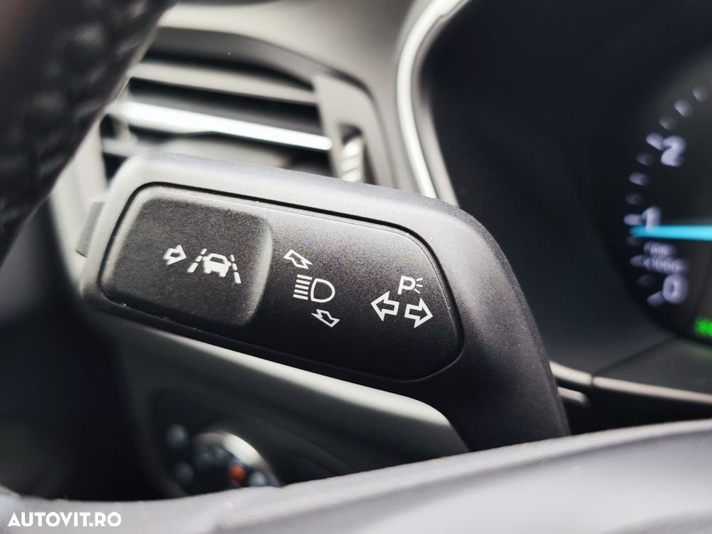 Ford Focus 1.0 EcoBoost Connected - 29